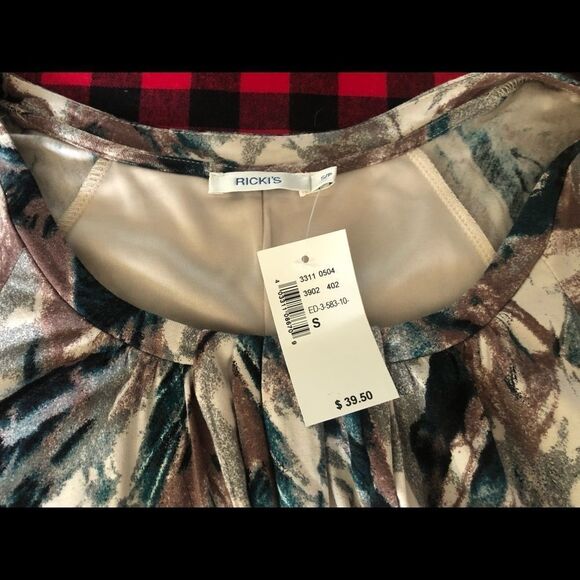 Rickis top size small. Brand new. - Picture 2 of 3
